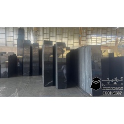 سنگ گرانیت مشکی نطنز کم خط سفید معدن احرار قد +150- Black Granite Natanz Ahrar Mine